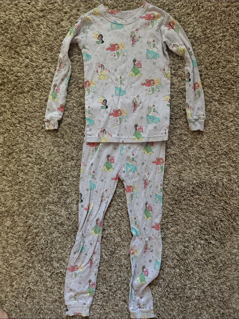 GAP KIDS Disney Princess Pajama Set Size 6 Like New
